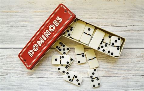 Dominoes Game .